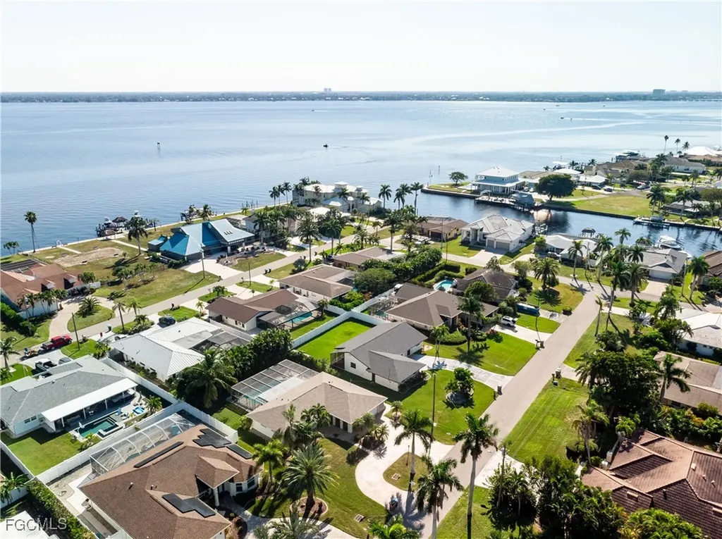 3505 SE 22nd Avenue Cape Coral FL 33904