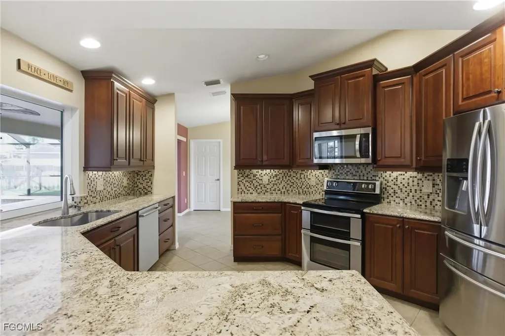 321 SE 30th Street Cape Coral FL 33904