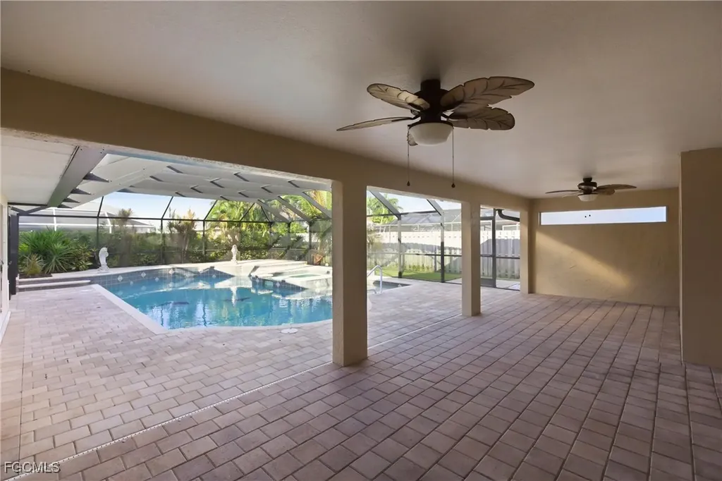 321 SE 30th Street Cape Coral FL 33904