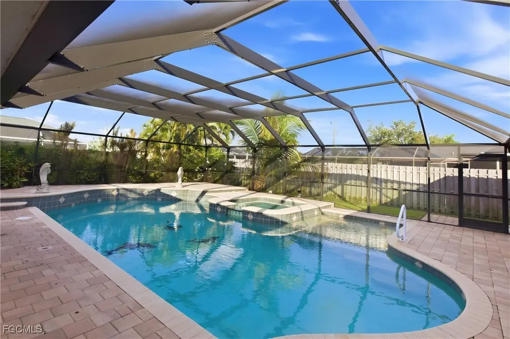 321 SE 30th Street Cape Coral FL 33904