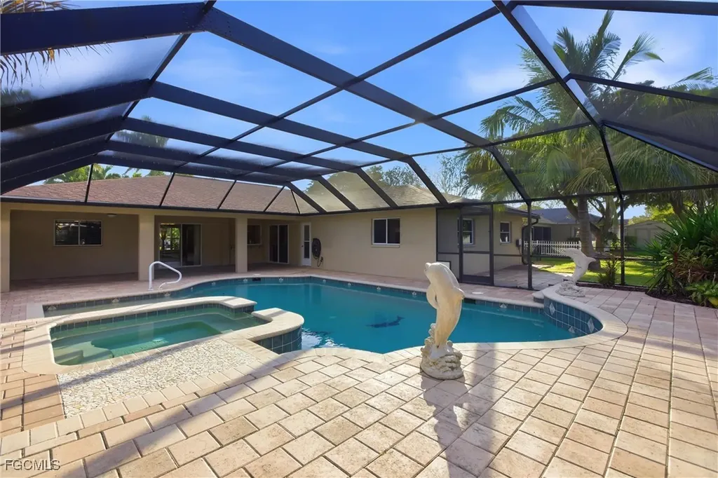 321 SE 30th Street Cape Coral FL 33904