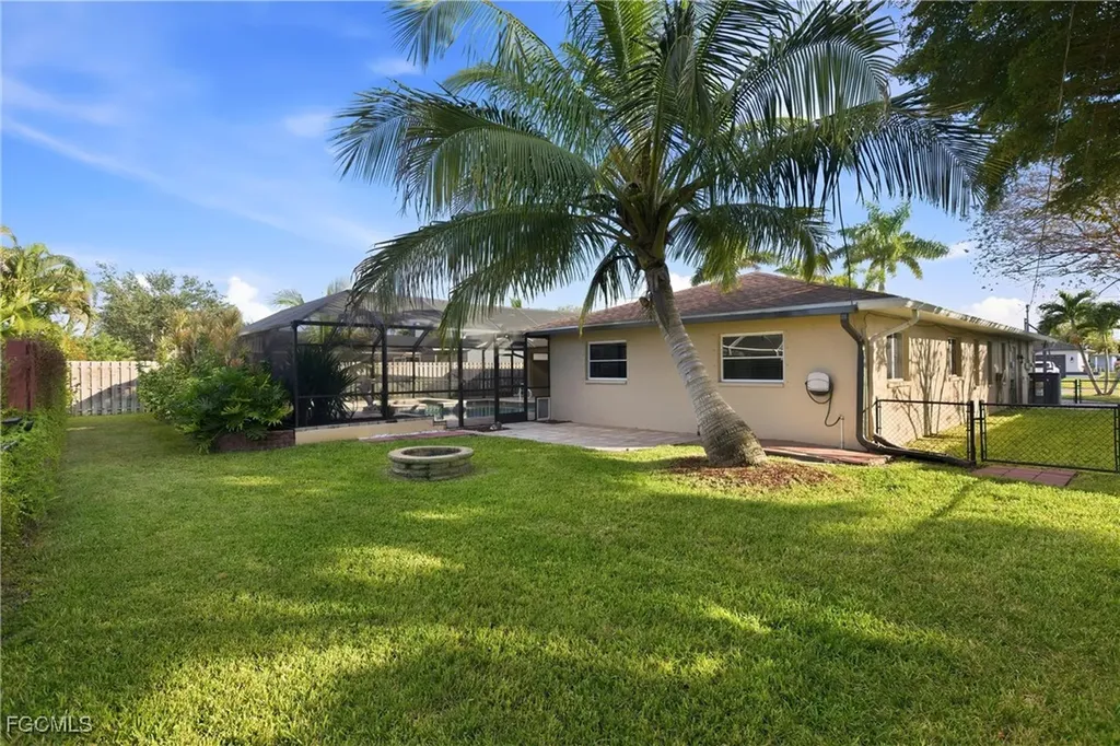 321 SE 30th Street Cape Coral FL 33904