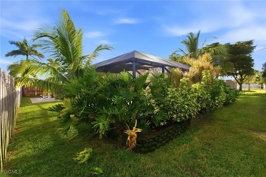 321 SE 30th Street Cape Coral FL 33904