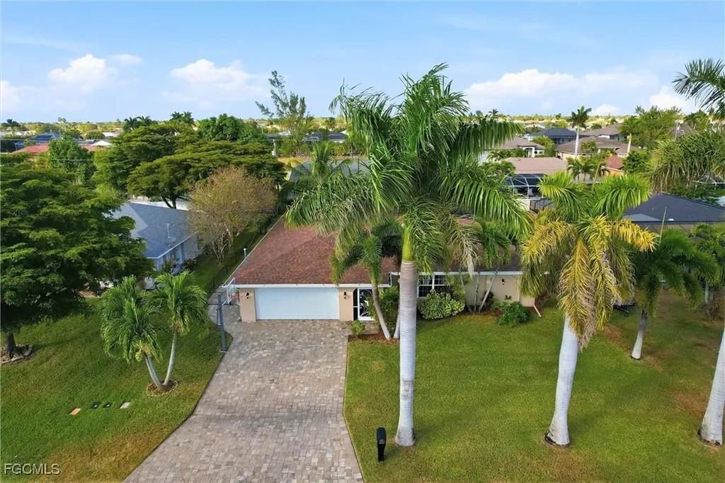 321 SE 30th Street Cape Coral FL 33904