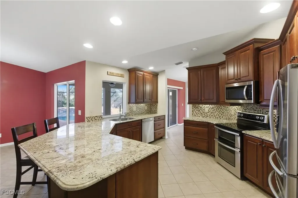321 SE 30th Street Cape Coral FL 33904