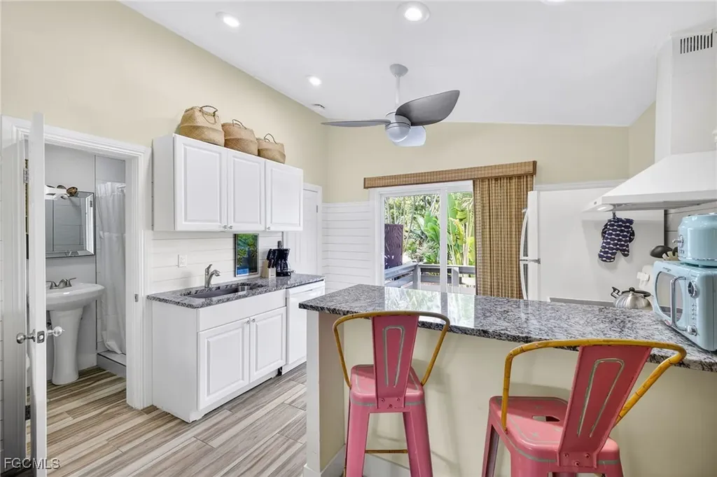 1220 Morningside Place Sanibel FL 33957
