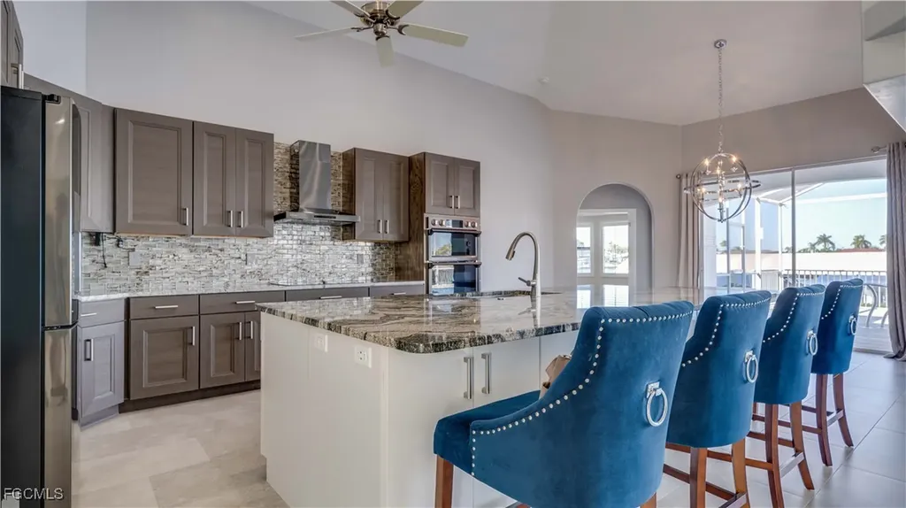 313 SE 33rd Terrace Cape Coral FL 33904