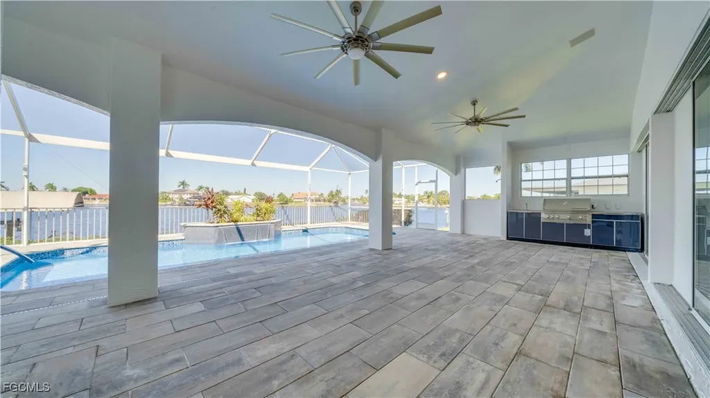 313 SE 33rd Terrace Cape Coral FL 33904