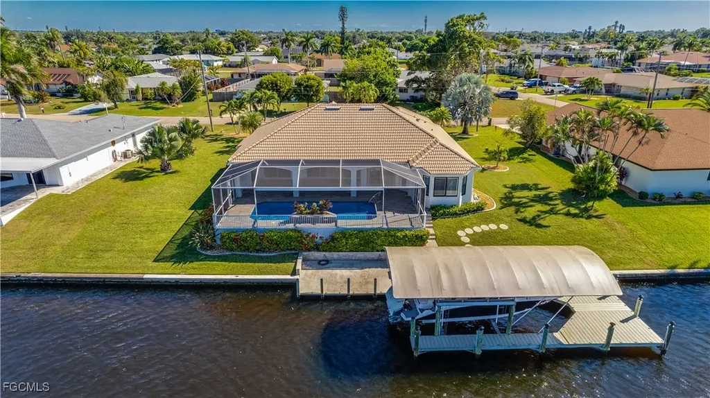 313 SE 33rd Terrace Cape Coral FL 33904