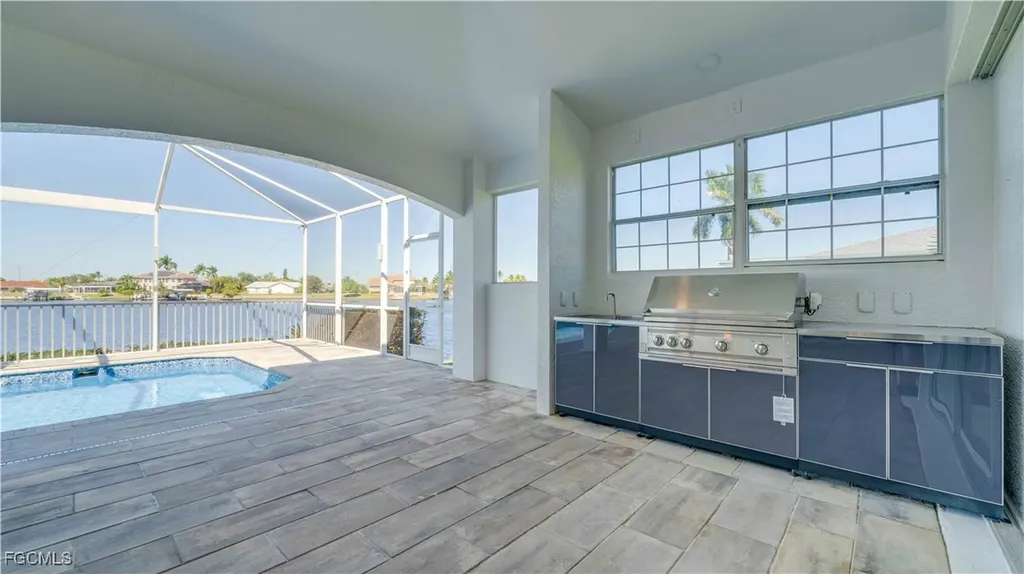 313 SE 33rd Terrace Cape Coral FL 33904