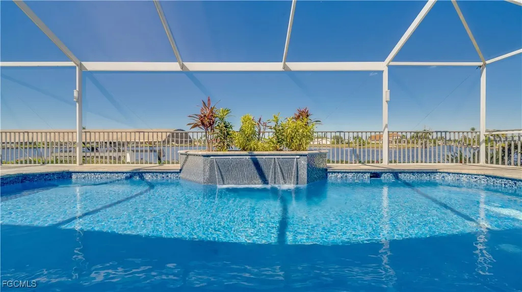 313 SE 33rd Terrace Cape Coral FL 33904
