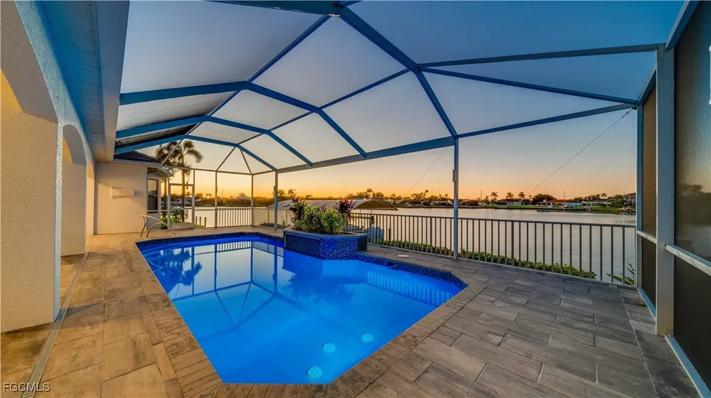 313 SE 33rd Terrace Cape Coral FL 33904