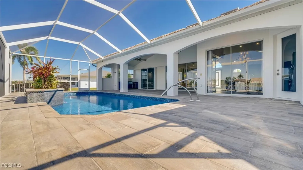 313 SE 33rd Terrace Cape Coral FL 33904