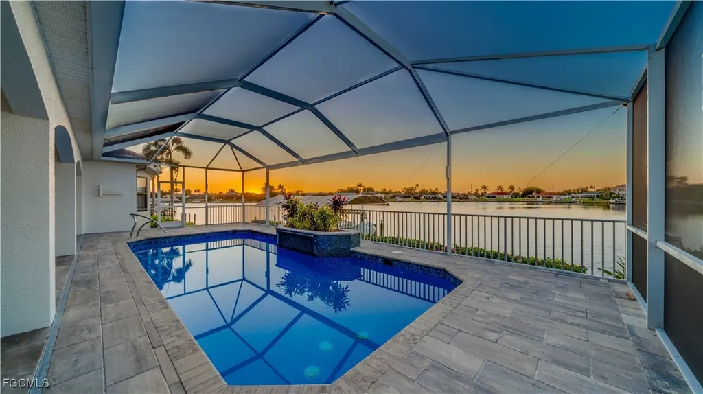 313 SE 33rd Terrace Cape Coral FL 33904