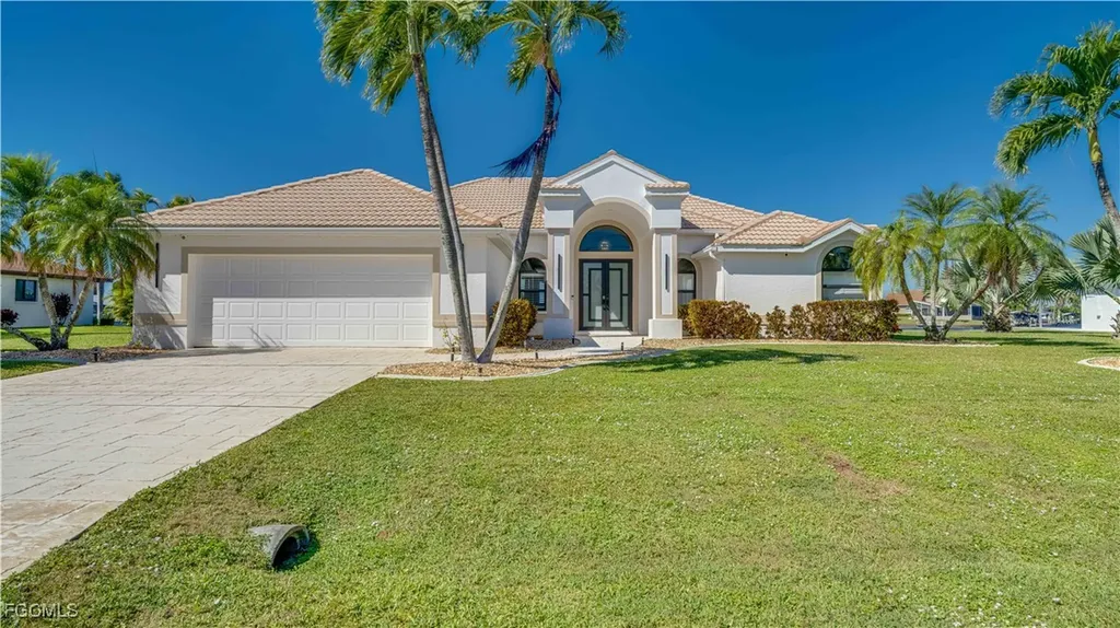 313 SE 33rd Terrace Cape Coral FL 33904