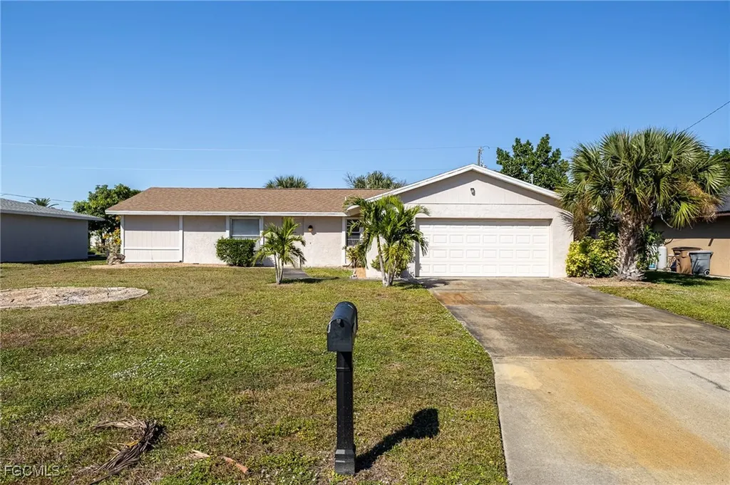 1429 SE 44th Street Cape Coral FL 33904