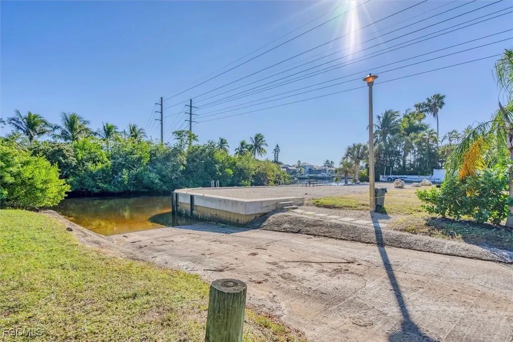 17585 Blackfriar Drive Fort Myers FL 33908