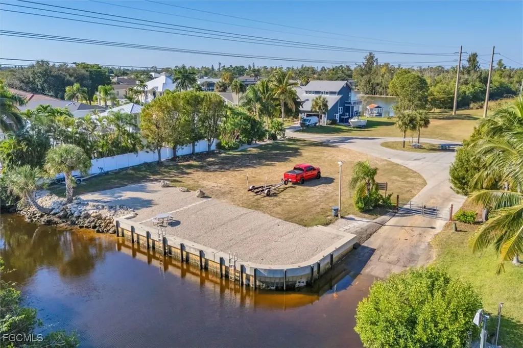 17585 Blackfriar Drive Fort Myers FL 33908