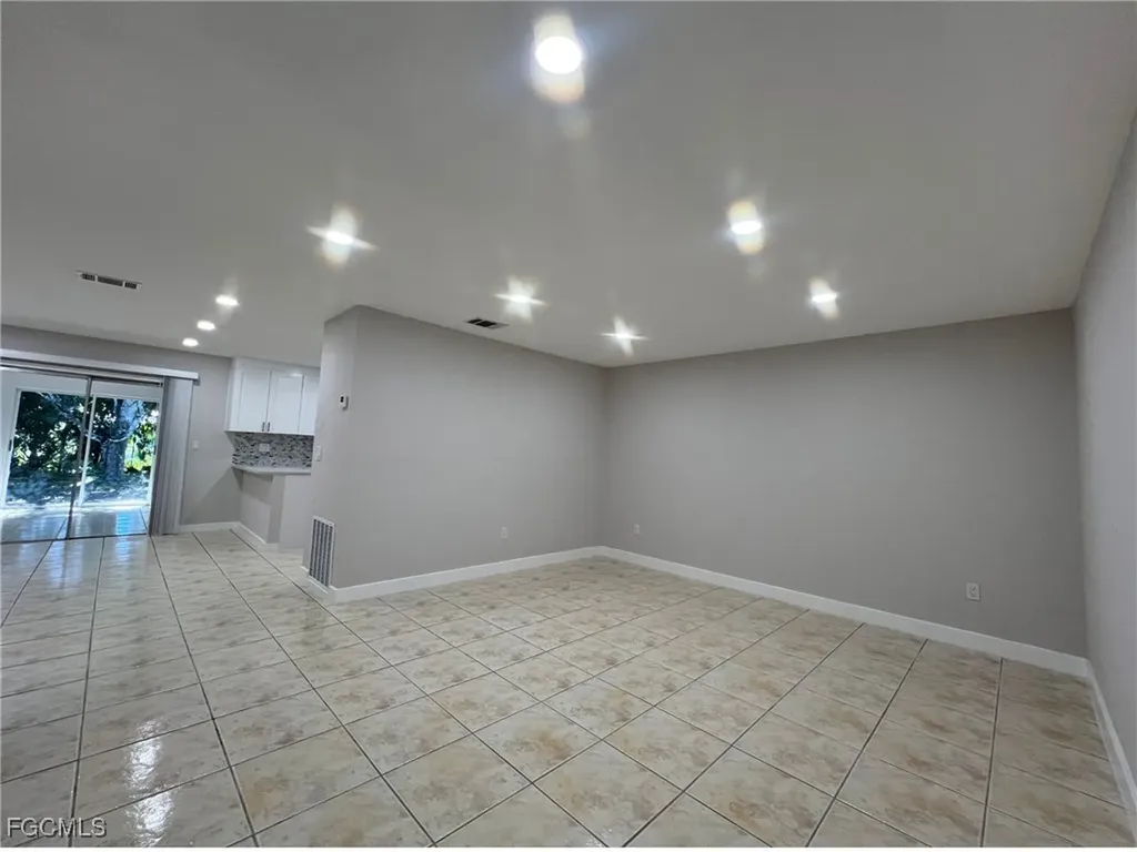 4033 School Circle Labelle FL 33935