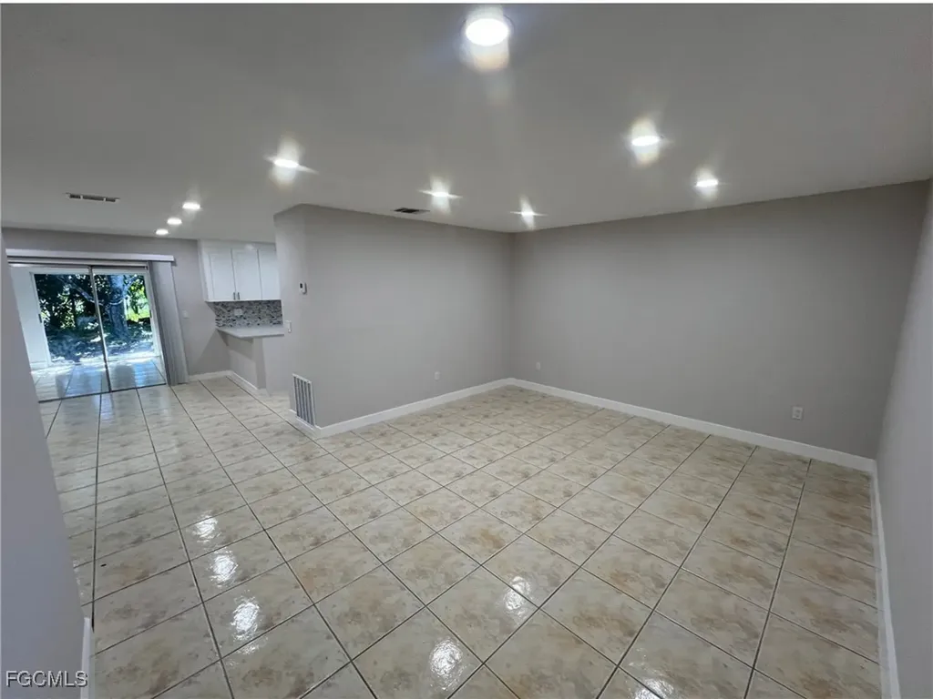 4033 School Circle Labelle FL 33935
