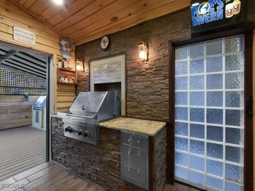 1891 Seminole Harbor Drive Alva FL 33920