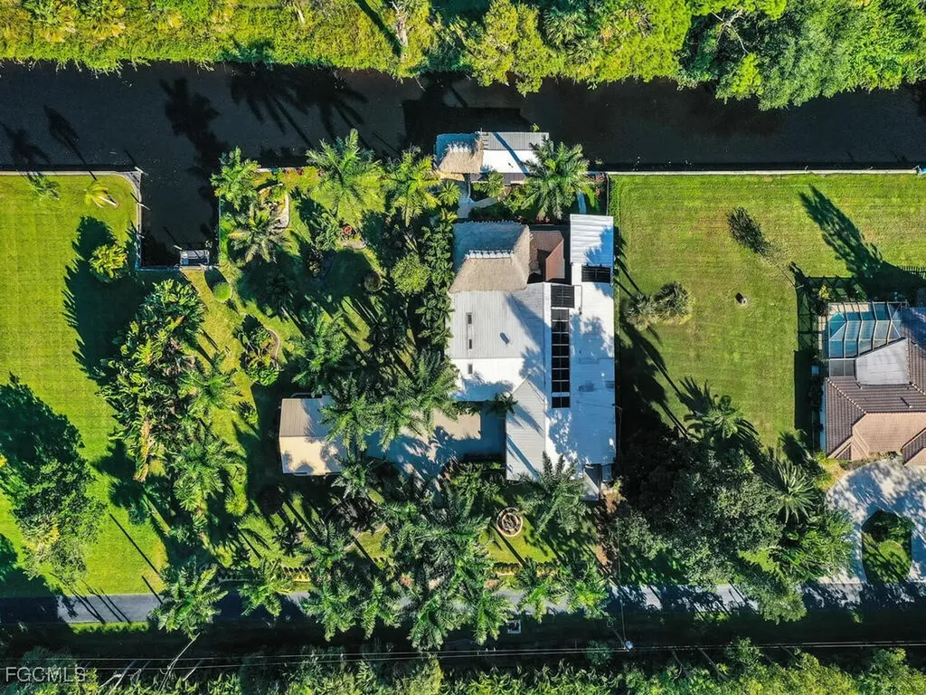 1891 Seminole Harbor Drive Alva FL 33920