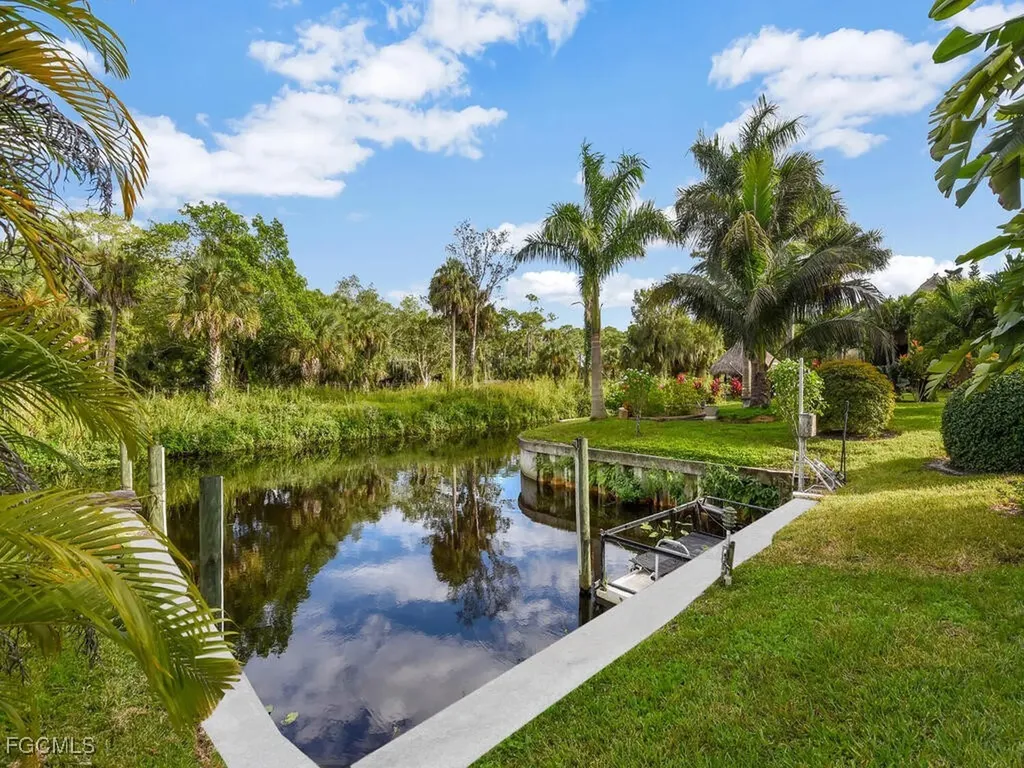 1891 Seminole Harbor Drive Alva FL 33920