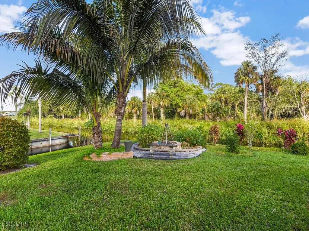 1891 Seminole Harbor Drive Alva FL 33920