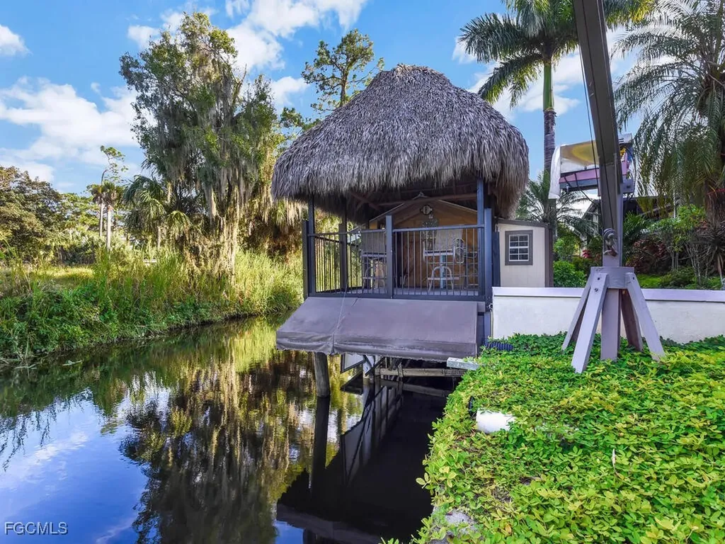 1891 Seminole Harbor Drive Alva FL 33920