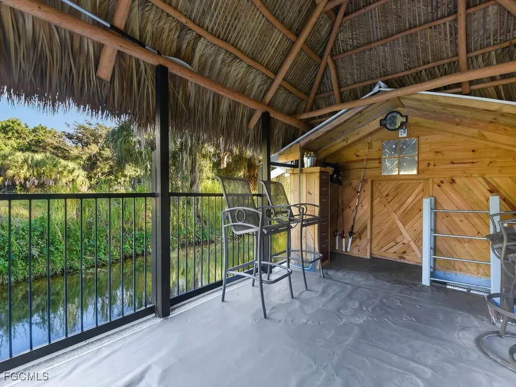 1891 Seminole Harbor Drive Alva FL 33920