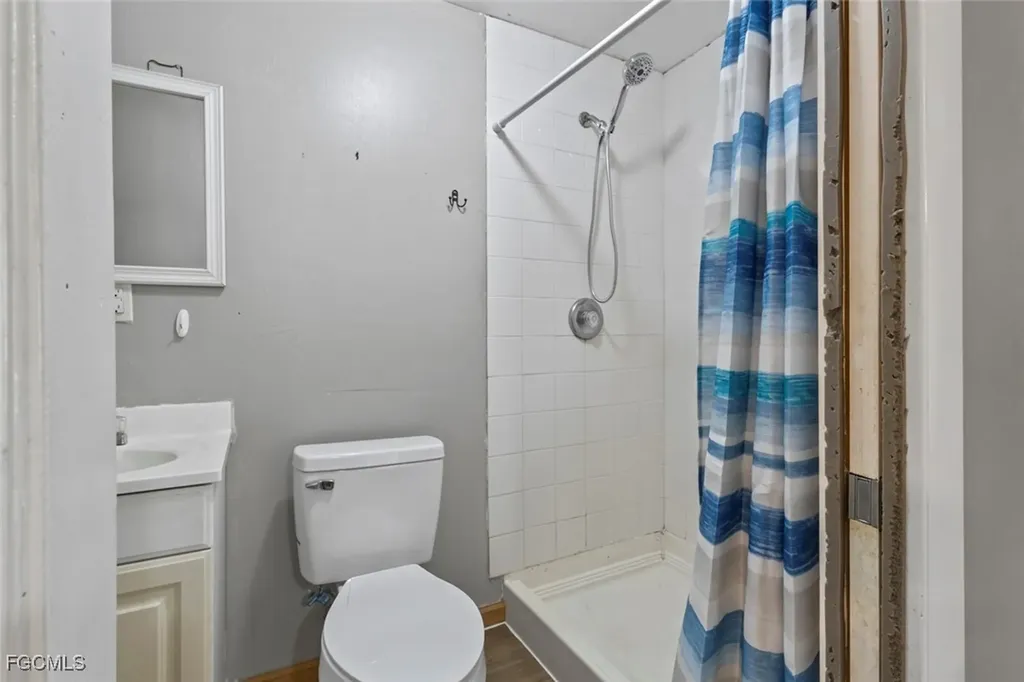 18417 Lee Road Fort Myers FL 33967