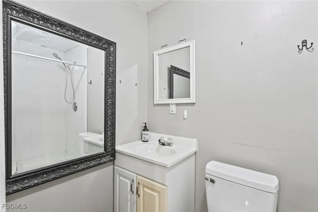 18417 Lee Road Fort Myers FL 33967