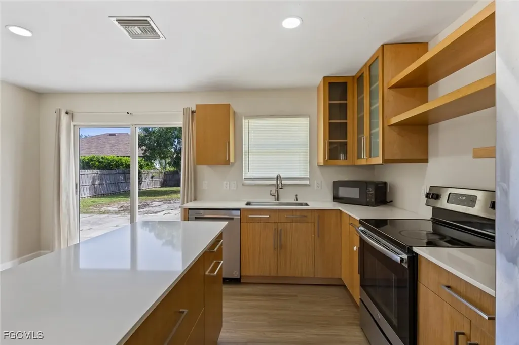 18417 Lee Road Fort Myers FL 33967