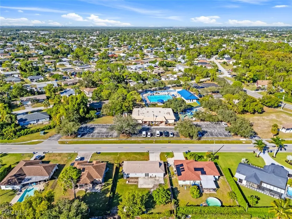 18417 Lee Road Fort Myers FL 33967