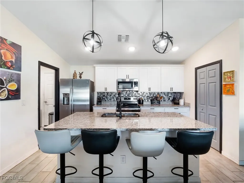 2737 NE 2nd Place Cape Coral FL 33909