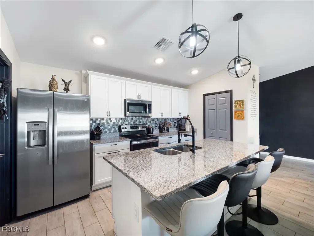 2737 NE 2nd Place Cape Coral FL 33909