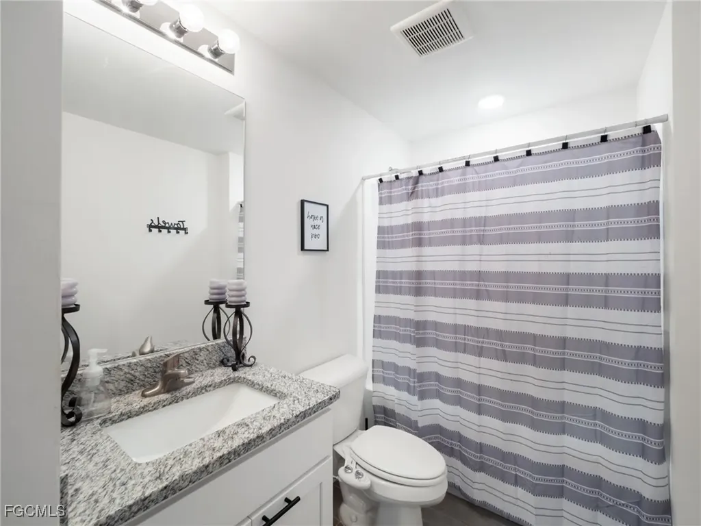 2737 NE 2nd Place Cape Coral FL 33909