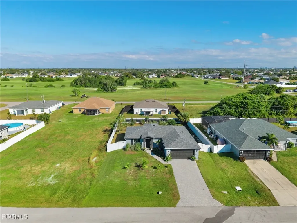 2737 NE 2nd Place Cape Coral FL 33909