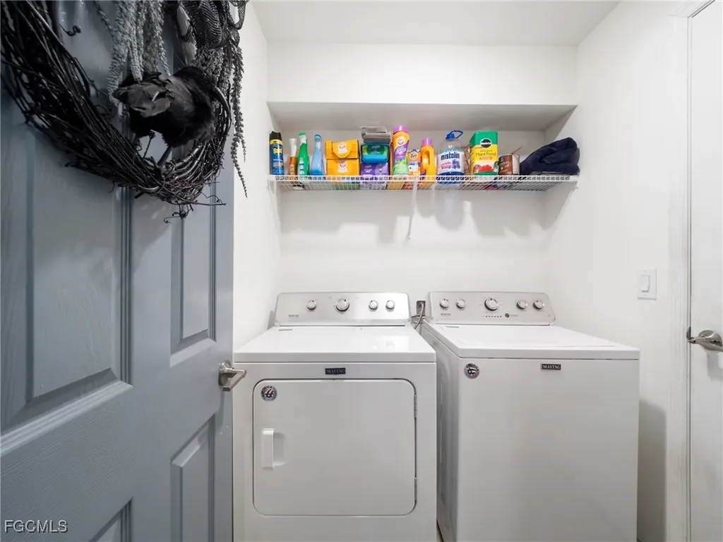 2737 NE 2nd Place Cape Coral FL 33909