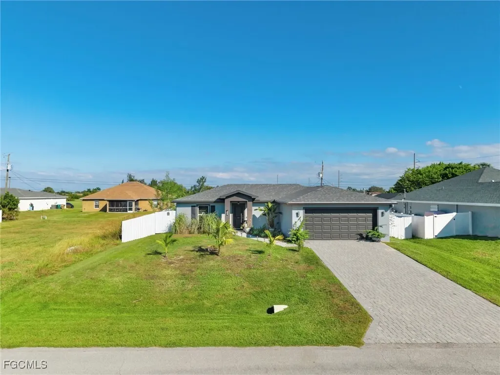 2737 NE 2nd Place Cape Coral FL 33909