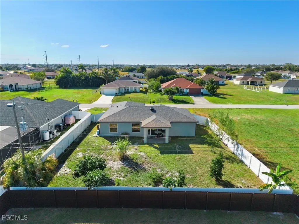 2737 NE 2nd Place Cape Coral FL 33909