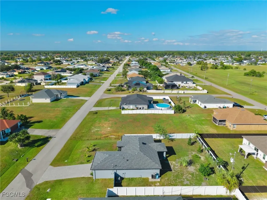 2737 NE 2nd Place Cape Coral FL 33909