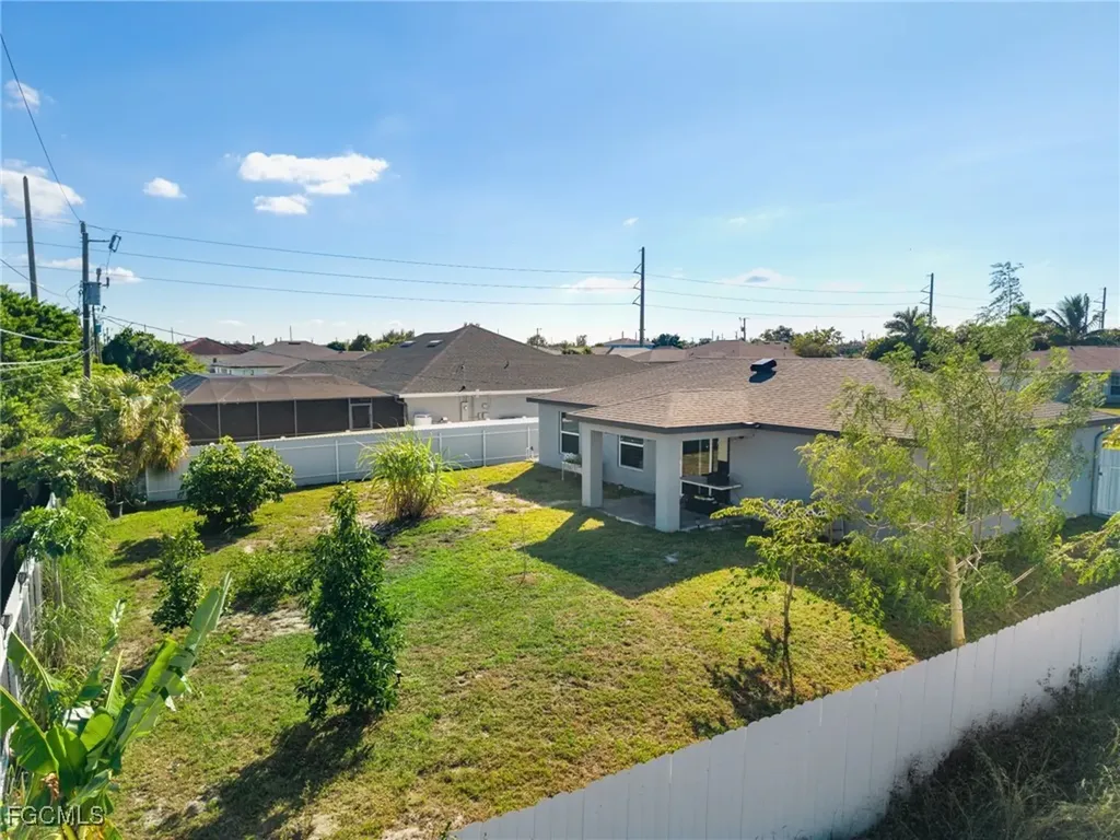 2737 NE 2nd Place Cape Coral FL 33909