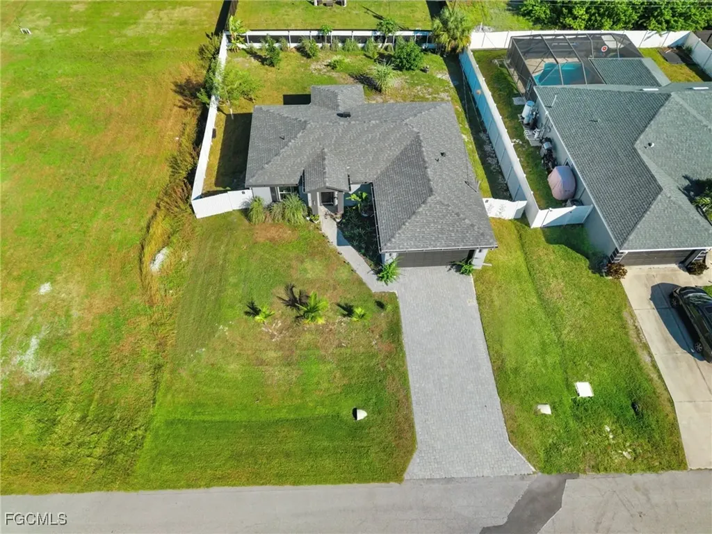 2737 NE 2nd Place Cape Coral FL 33909