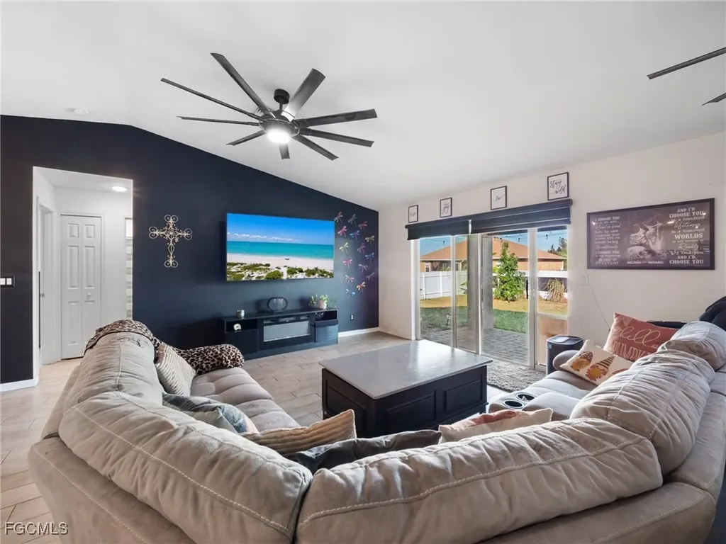 2737 NE 2nd Place Cape Coral FL 33909