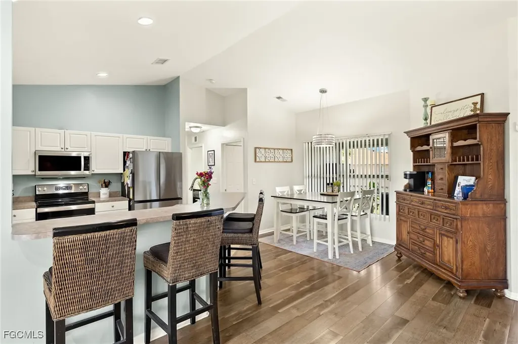 309 NE 30th Terrace Cape Coral FL 33909