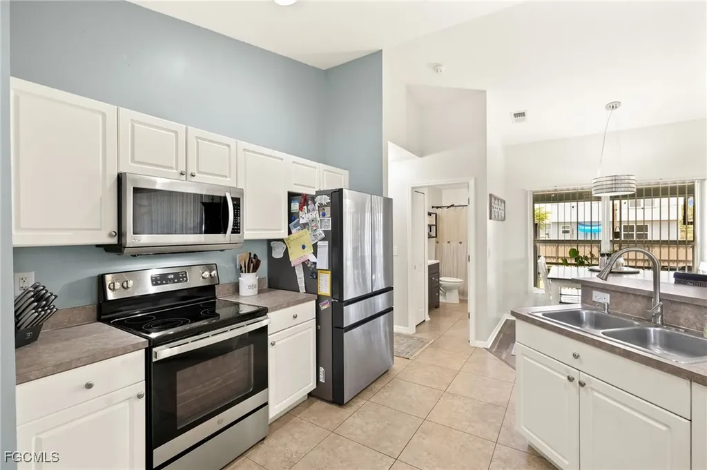 309 NE 30th Terrace Cape Coral FL 33909