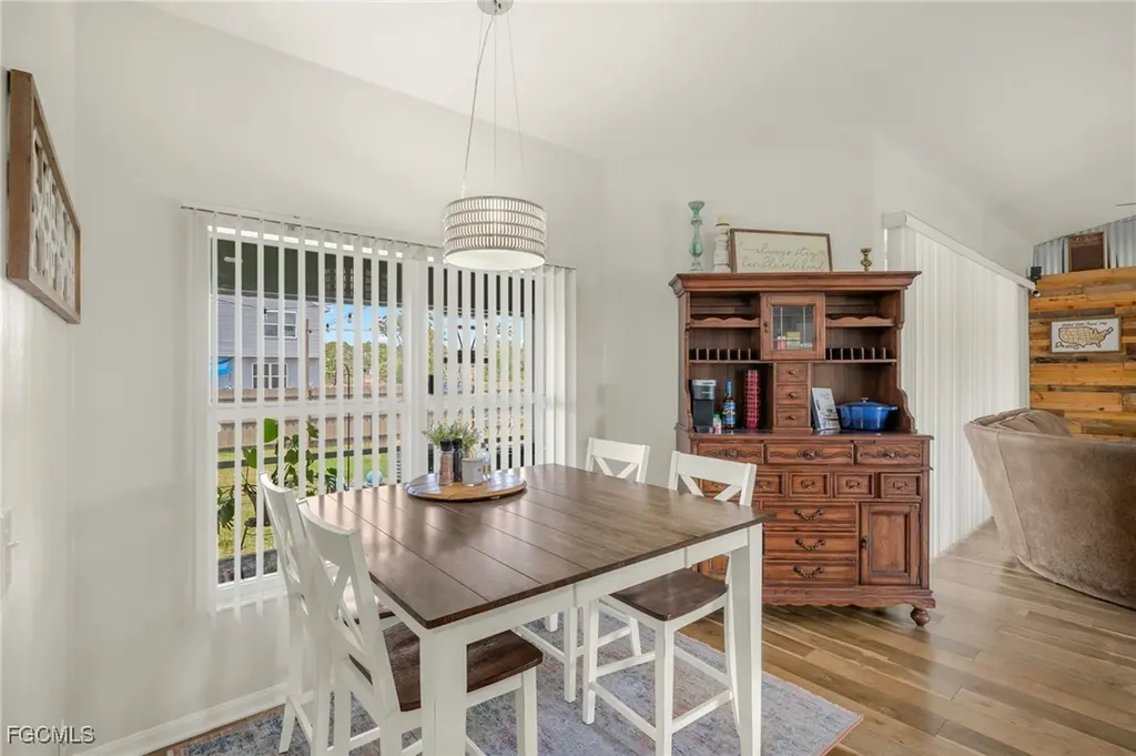 309 NE 30th Terrace Cape Coral FL 33909