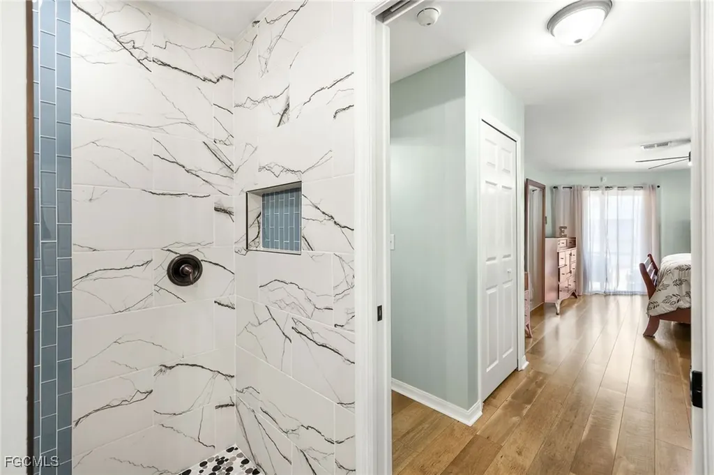 309 NE 30th Terrace Cape Coral FL 33909