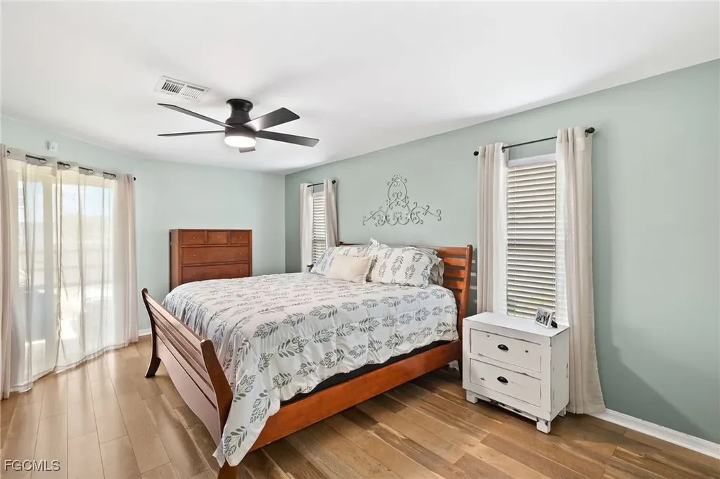 309 NE 30th Terrace Cape Coral FL 33909